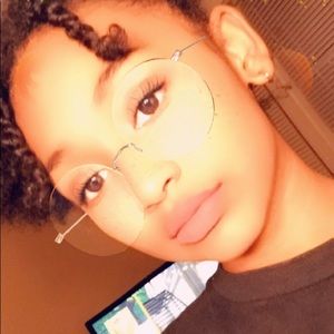 Meet your Posher, Karma